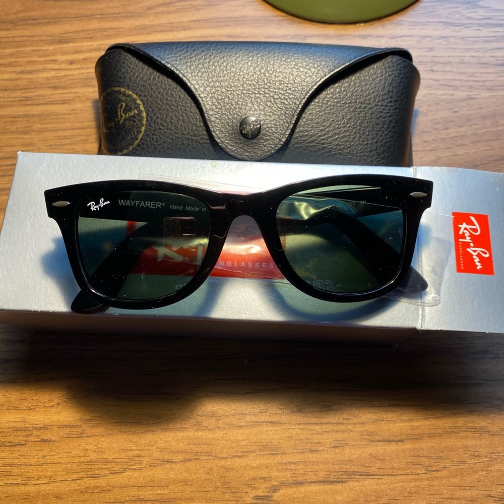 Wayfarer Ray Bans